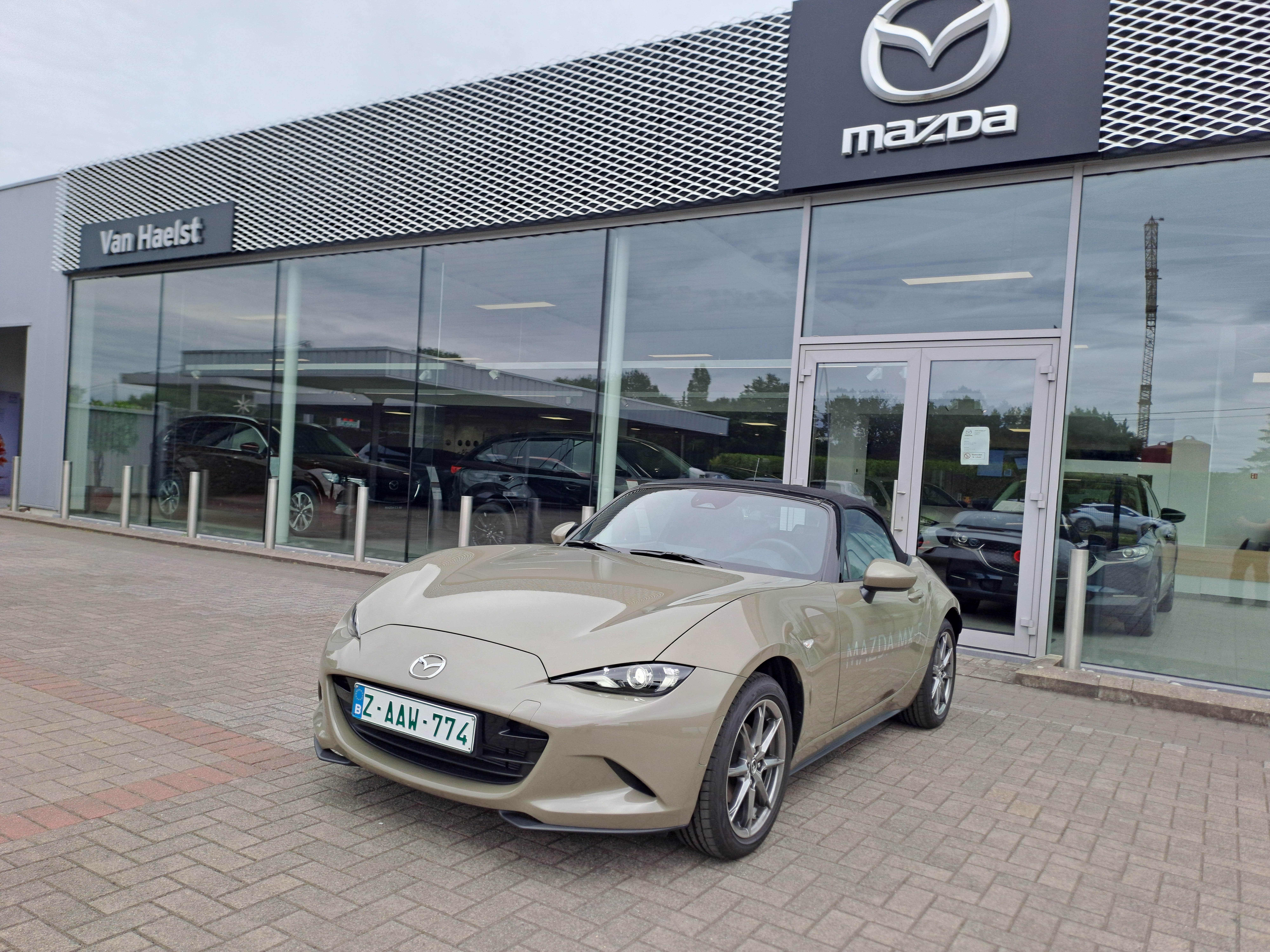 MX-5 MY2024 Soft Top 1.5L SKYACTIV-G 132 hp 6MT Exclusive-line