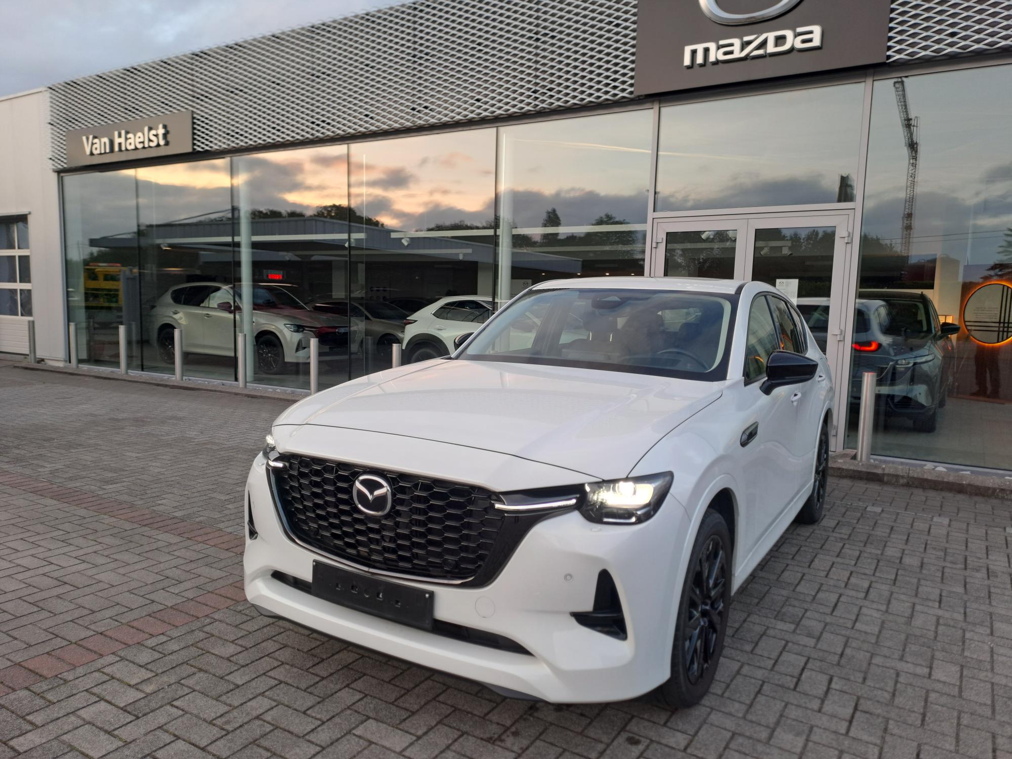 CX-60 2022 5WGN 2.5L e-SKYACTIV PHEV 327 hp 8AT AWD HOMURA COM-P PAN-P Rhodium White
