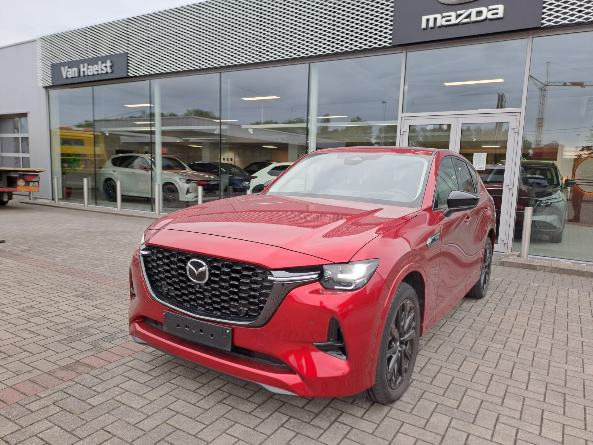 CX-60 2022 5WGN GSR 2.5L e-SKYACTIV PHEV 327 hp 8AT i-ACTIV AWD HOMURA + CON-P + DRI-P + COM-P + PAN-P SOUL RED CRYSTAL M 