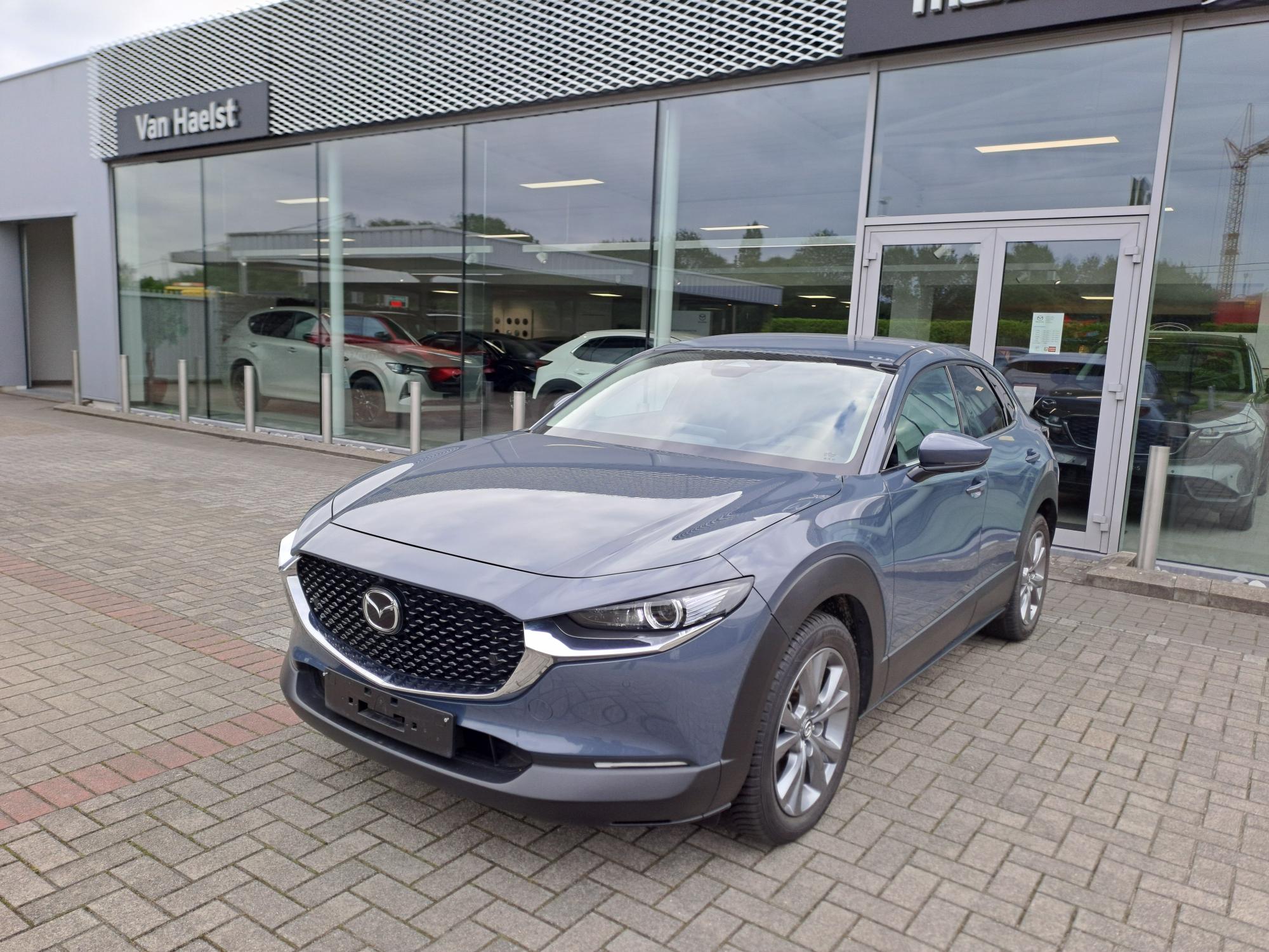 CX-30 MY2025 5DR WGN 2.5L e-Skyactiv G 140 hp 6AT Takumi POLYMETAL GRAY