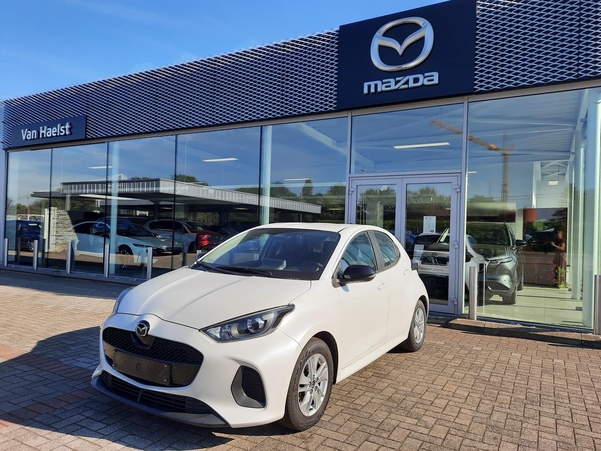 Mazda2 Hybrid MY2024 Euro 6e-bis 5DR HATCH 1.5L Hybrid VVT-i 116 hp Centre-line CVT Northern White Pearl 